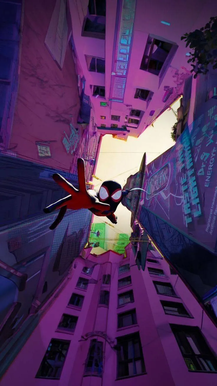 Homem Aranha caindo entre prédios roxos