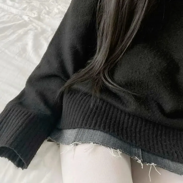 icon aesthetic de pernas e shorts jeans