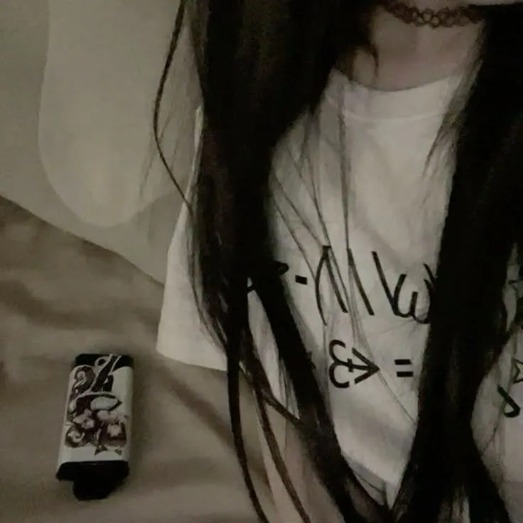 roupas aesthetic cinza e preto