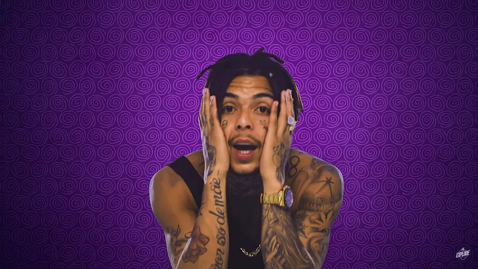 Mc Kevin com fundo roxo