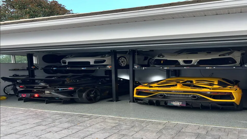 garagem moderna com carros esportivos de luxo