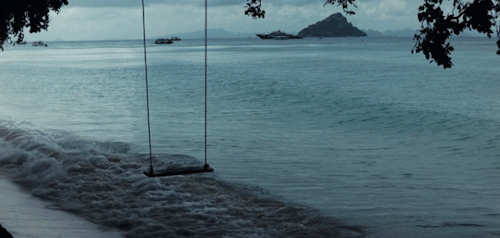 Banner de balanco na praia melancolica