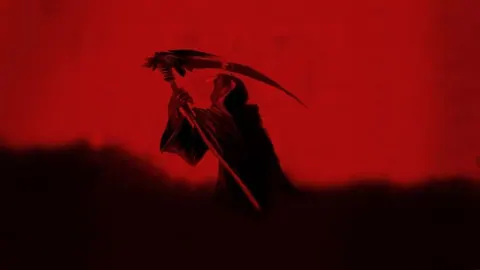 Ceifeiro sombrio em fundo vermelho