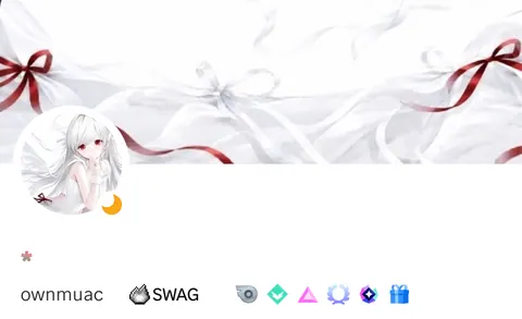 Perfil anime com cetim branco e vermelho