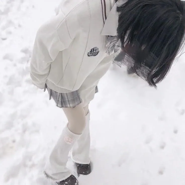 Perfil estético branco na neve